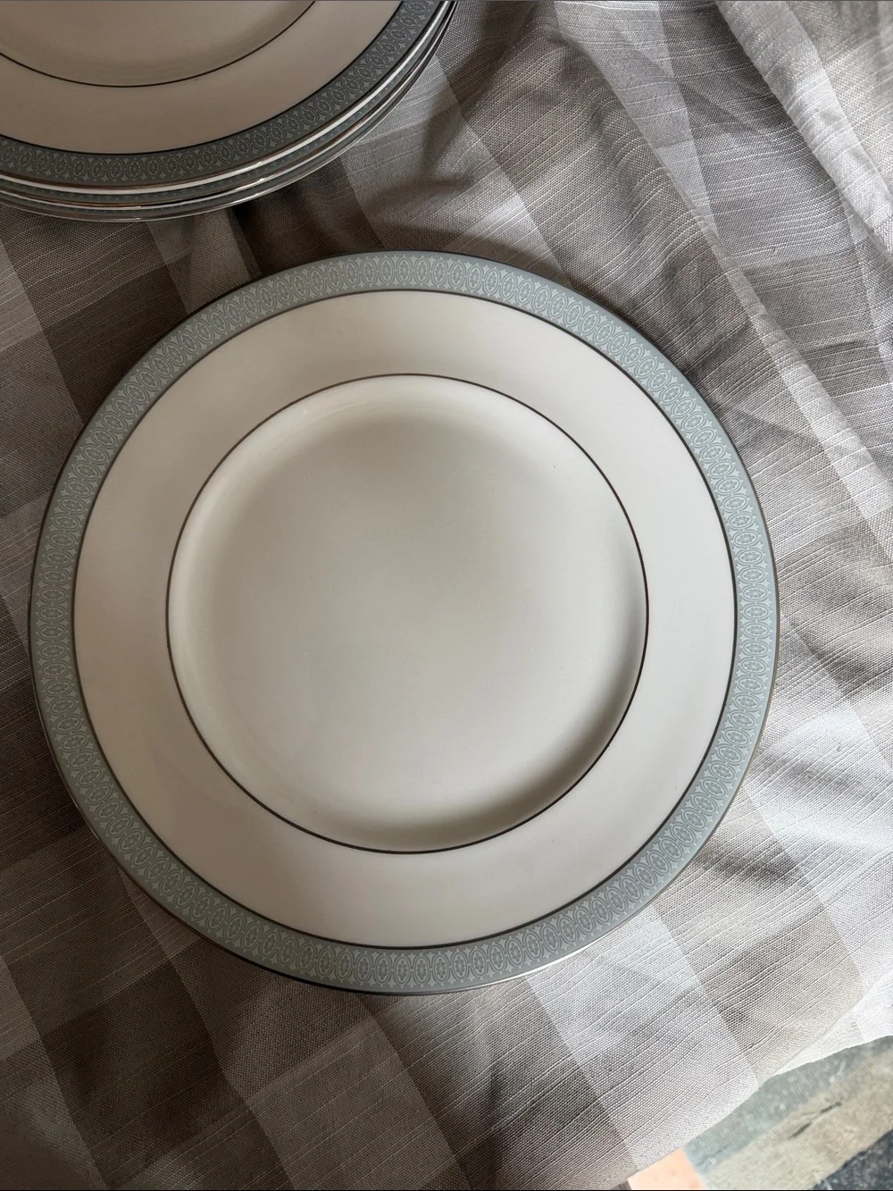 Elegant White Dinner Plates with Pale Blue Border - Set of 4